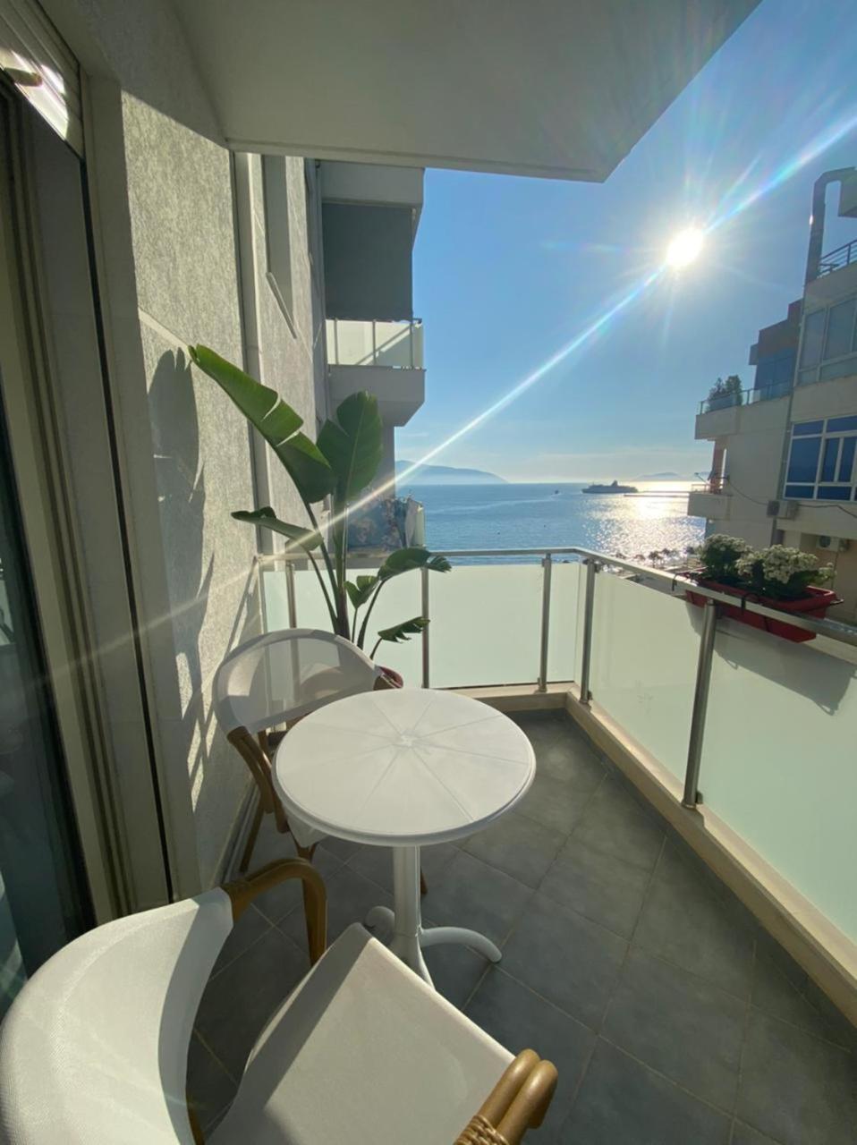 Luxury Seaview Vlora Flat Free Parking Apartment Ruang foto